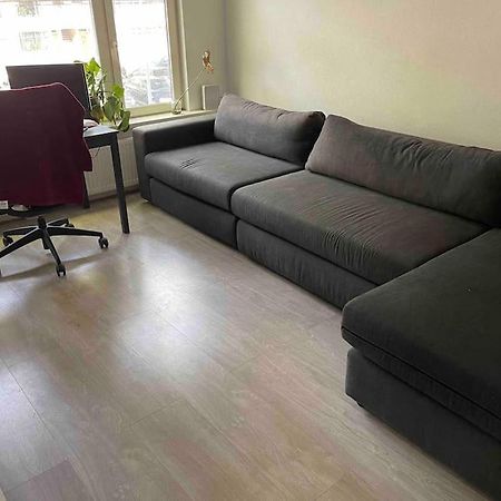 Private Double Bed Room Only With Balcony In Apartment Rotterdam Eksteriør bilde